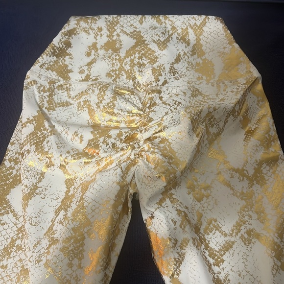 Minibeast leggings, size S, white and gold snake print. - Picture 5 of 7